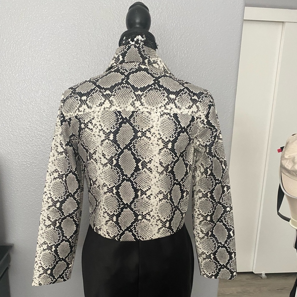TRUSSST ME CROPPED JACKET - WHITE MULTI
